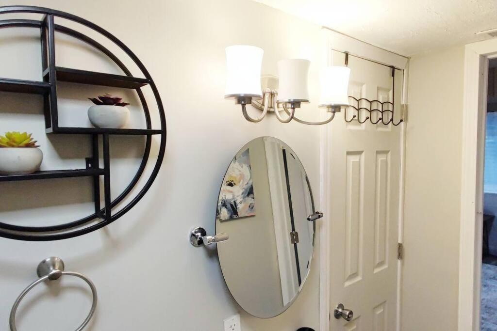 Spacious Suite Close To Downtown Indy/ King Bed 인디애나폴리스 외부 사진