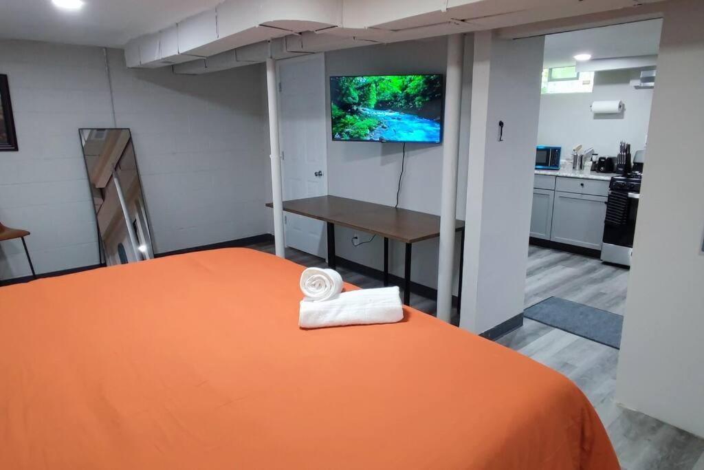 Spacious Suite Close To Downtown Indy/ King Bed 인디애나폴리스 외부 사진